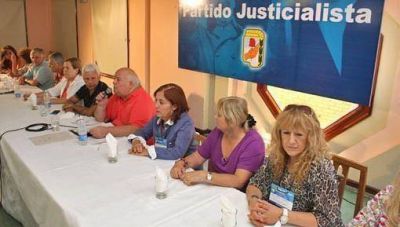 K insisten con unir elecciones