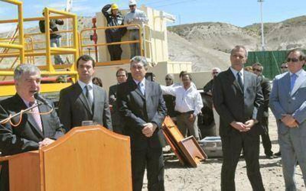 Das Neves le pidi� �responsabilidad� a YPF