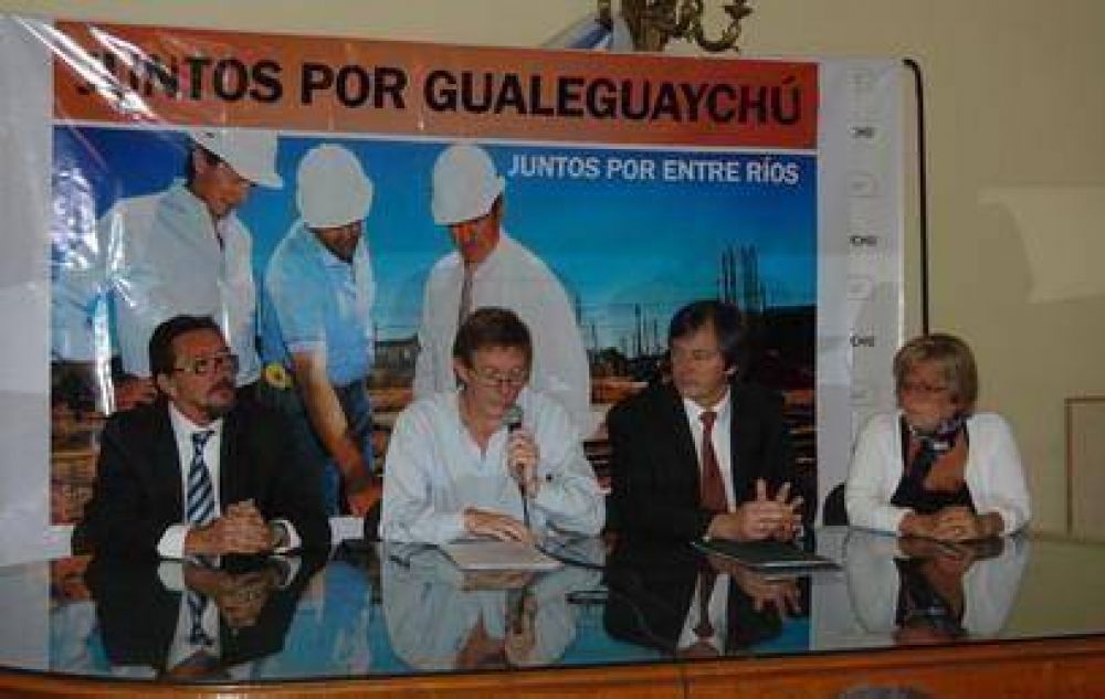 Bahillo repas� sus tres a�os de gesti�n y anunci� las obras que restan para 2011 