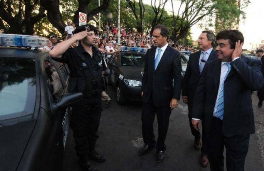 Scioli se escuda en control de los intendentes sobre las zonas bonaerenses ocupadas