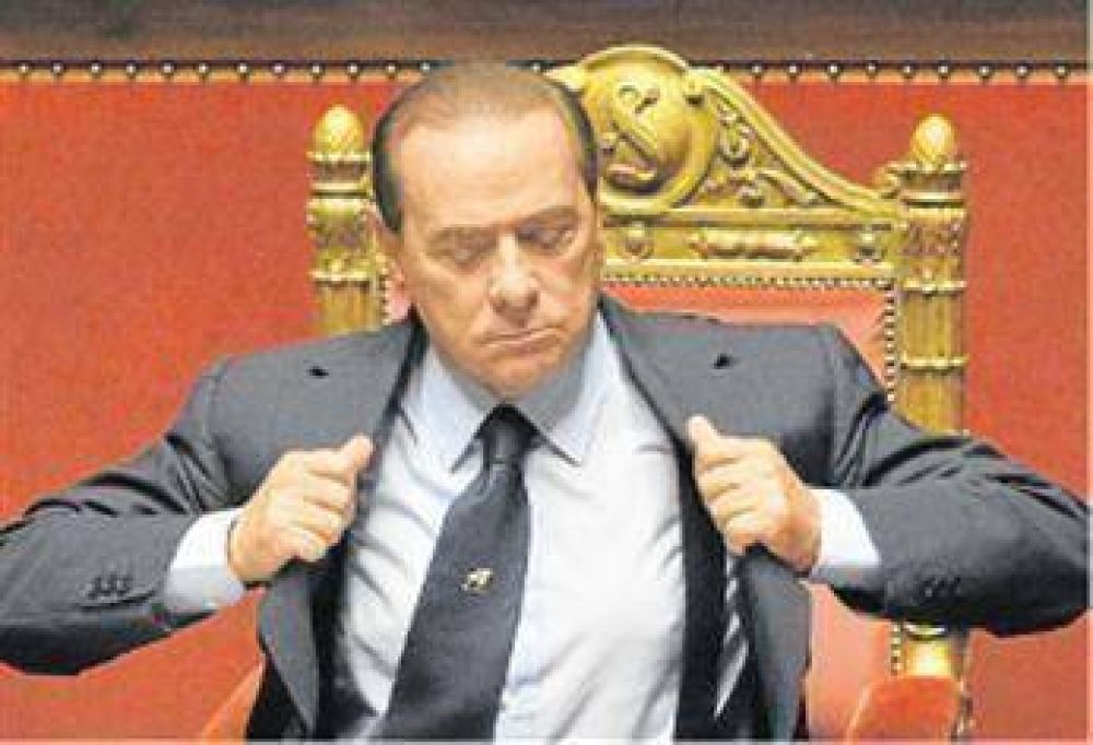 Dram�tico pedido de apoyo de Berlusconi