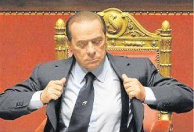 Dram�tico pedido de apoyo de Berlusconi