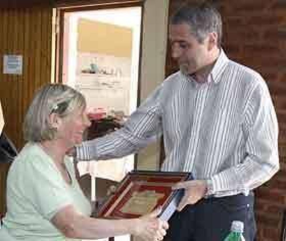 El Intendente contin�a inaugurando obras en Centros de Jubilados de la ciudad