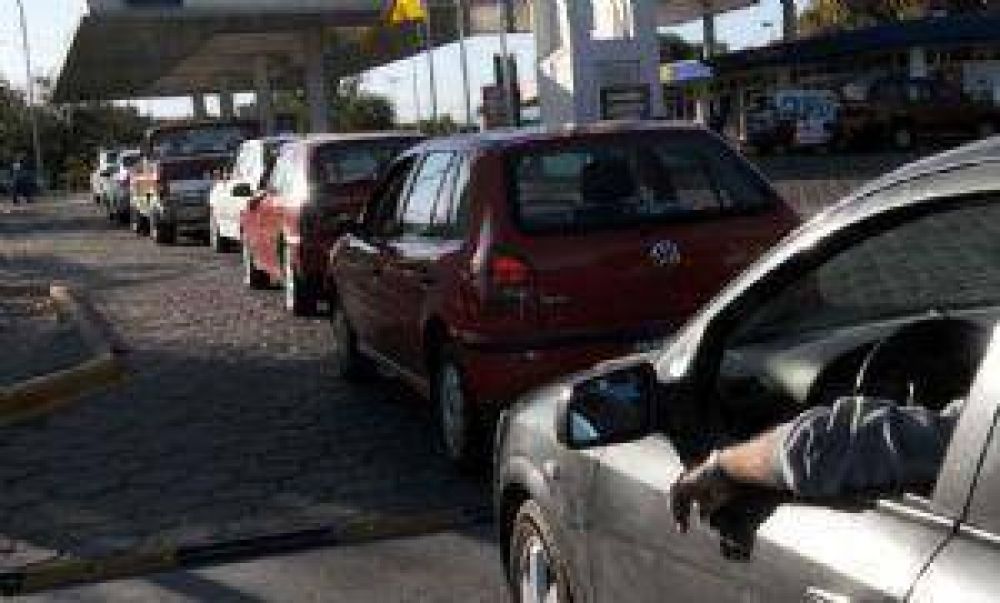 Podr�a faltar nafta en Mendoza por un conflicto en YPF
