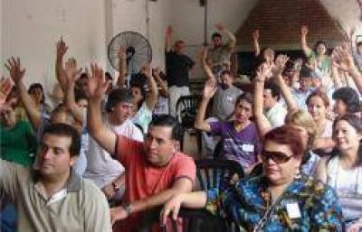 AMP decide en asamblea si acepta un blanqueo de salario escalonado