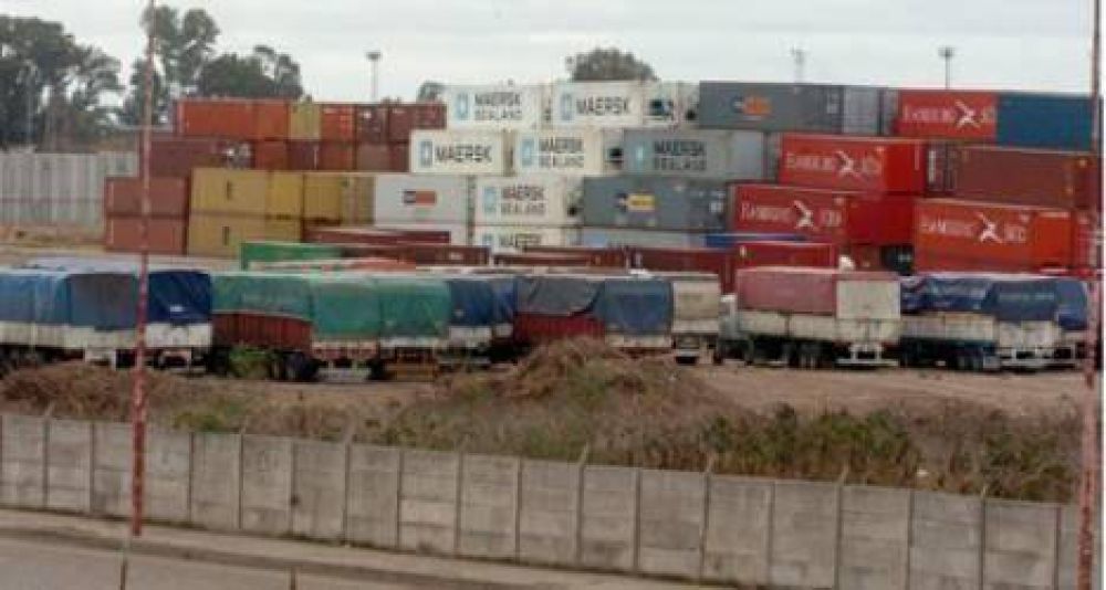Ins�lito perd�n de una millonaria deuda al concesionario del puerto