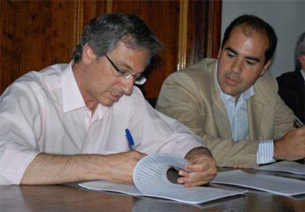 Municipio y Malvinas firmaron contrato por la recolecci�n y tratamiento de residuos 