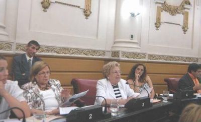 Amplio apoyo a la nueva Ley de Educaci�n (43 votos a 25)