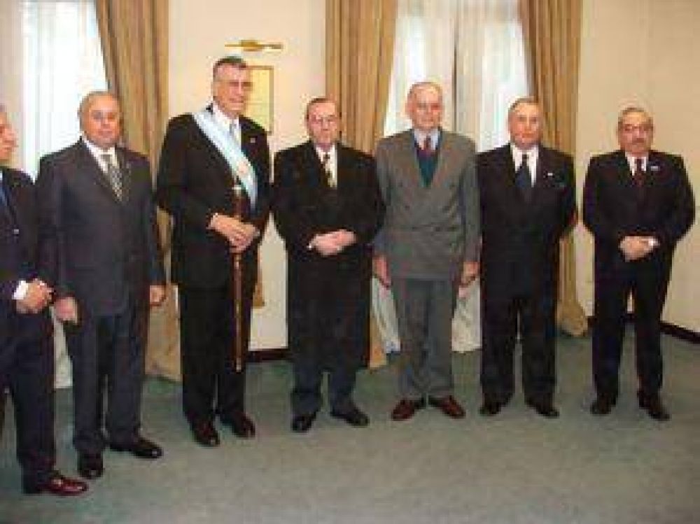 Los jueces que se quieren jubilar piden aumento de sueldo 