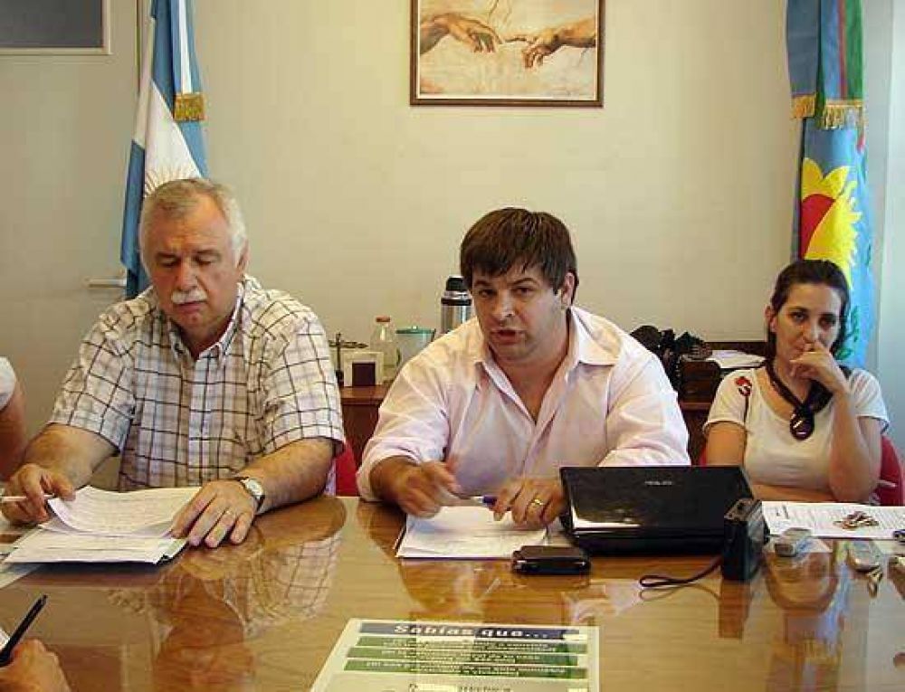 El Frente C�vico acus� �intencionalidad pol�tica en el llamado de la Fiscal�a� tras la �ltima sesi�n