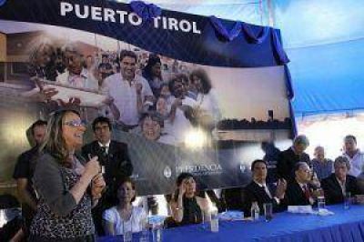 Casi 2.000 millones de pesos inyect� la Naci�n en asistencia social al Chaco 