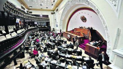 Ch�vez, a un paso de asegurarse el gobierno por decreto durante un a�o
