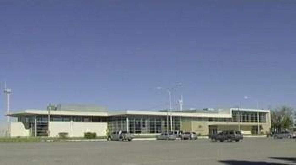 Playa de estacionamiento del aeropuerto: Budassi responsabiliz� a Tunessi