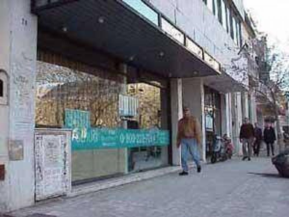Cuestionamientos y apoyos hacia el director regional de Pami Jun�n 