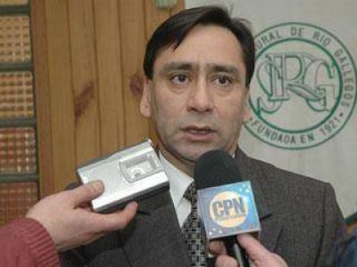 Jer�rquicos acuerdan con YPF y levantan medidas