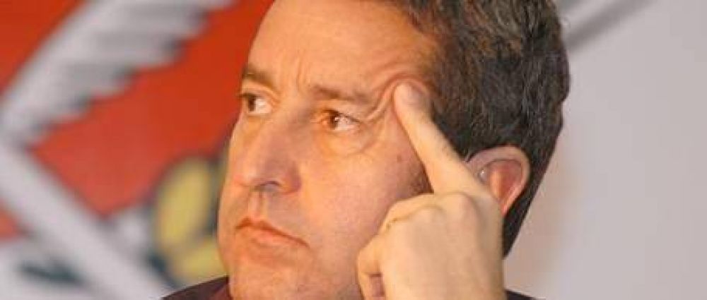 Ins�lito: Cobos elogi� a Cristina y critic� el accionar de Moyano