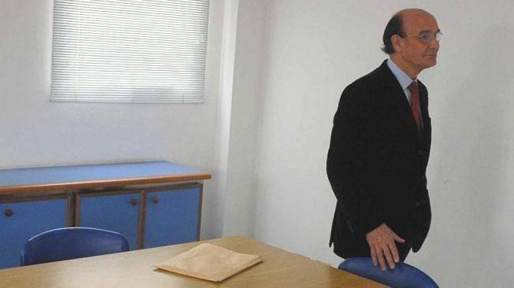 Mutismo en la Provincia por el caso Carlos Laje