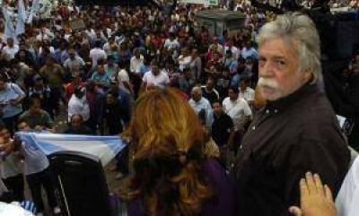 El Suoem jug� una carta por los contratados