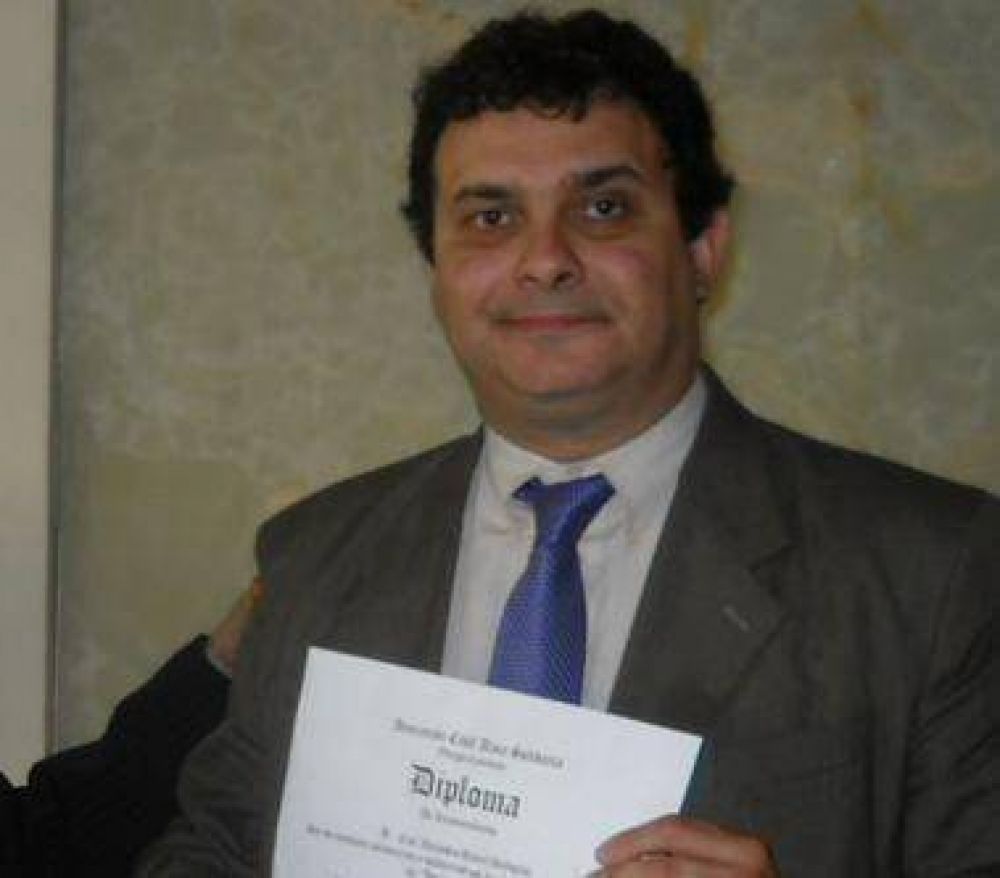 EXCLUSIVO DE LANOTICIAWEB Battaglia fue designado rector de la Universidad Nacional de Jos� C. Paz