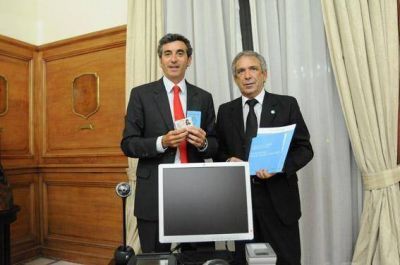 Se pone en marcha el sistema digital en el Registro Civil de Col�n