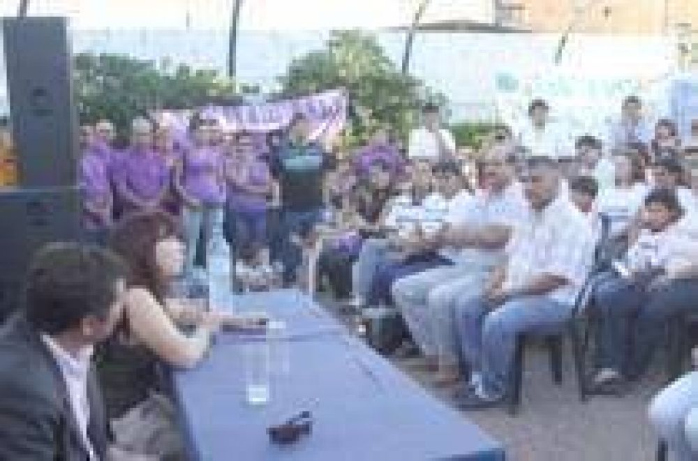 Acto en la Casa de la Cultura Reconocieron formalmente a 30 entidades intermedias en Florencio Varela
