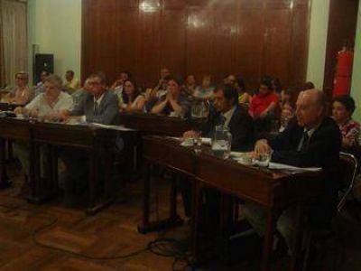 El debate por la Impositiva se mezcl� con el del Presupuesto y todos dijeron lo suyo