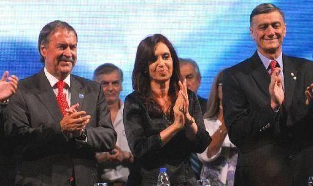 Cristina dijo que la autopista es �de todos los argentinos�