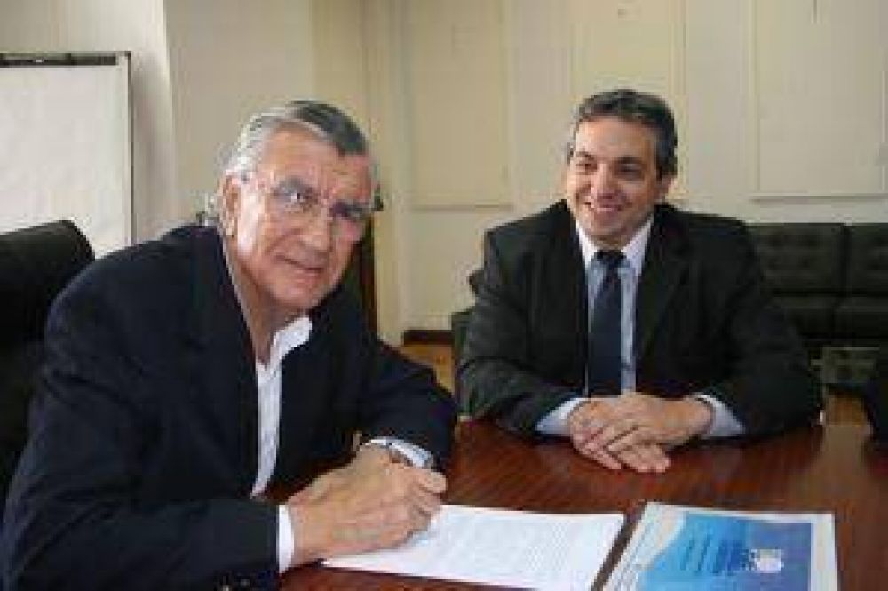 Gioja en Buenos Aires: La Provincia firm� convenio para conexiones con fibra �ptica 