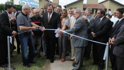 �En 8 a�os de gesti�n vamos a terminar 25 mil viviendas�