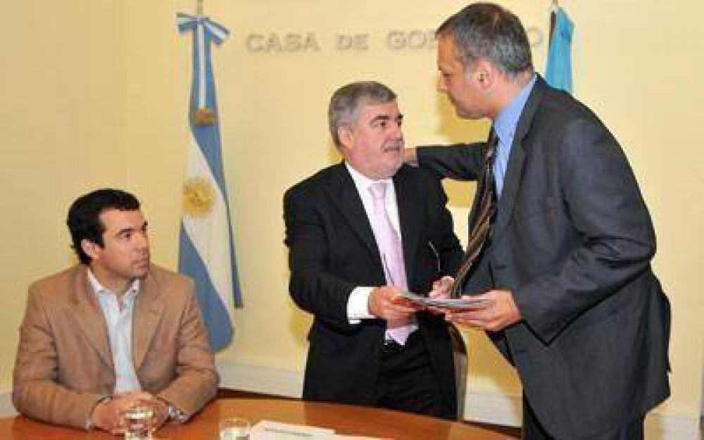 Provincia transfiri� 20 millones de pesos a Comodoro de fondos PAE