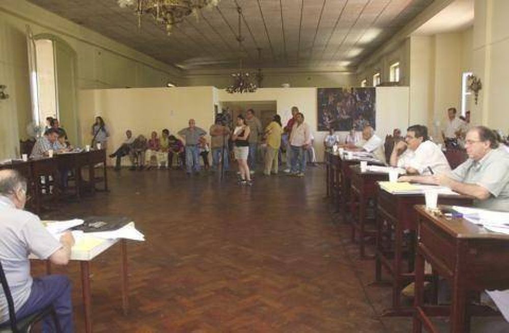 AYER A LA MA�ANA SE LLEV� A CABO LA SESI�N El Concejo Deliberante aprob� el presupuesto 2011