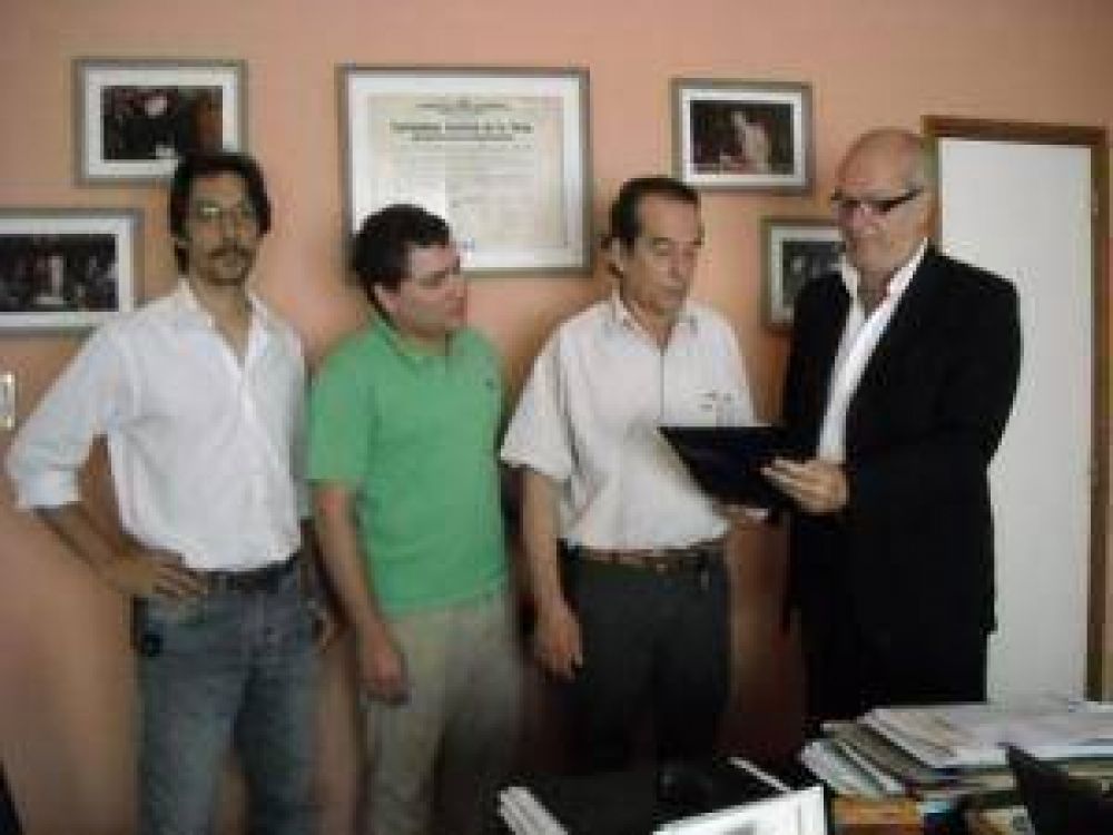Limia denunci� a Gol�a ante el Defensor del Pueblo de la Provincia