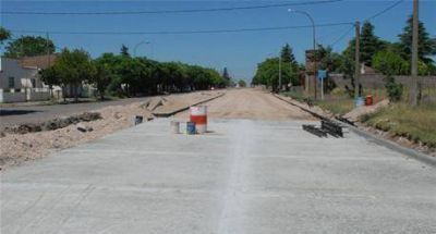 Avanza la pavimentaci�n en las localidades