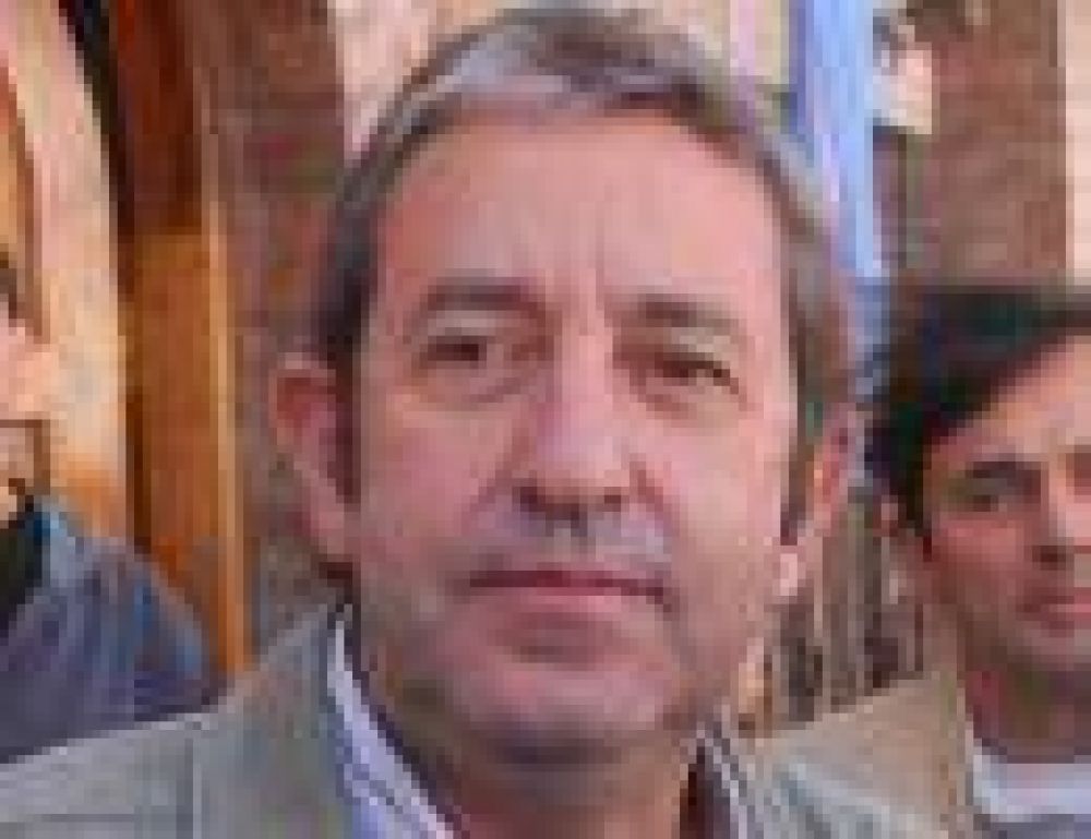 El cobismo porte�o fija su estrategia apoyado en las encuestas