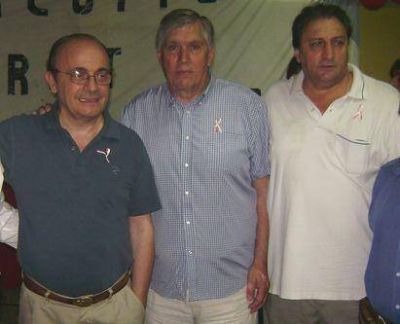Definiciones en la UCR local Junto a Moreau y Cristani, Fernando Gonz�lez oficializ� su candidatura