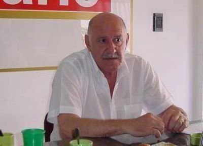 Luis Acu�a dijo que el grupo de los ocho "est� muy bien"