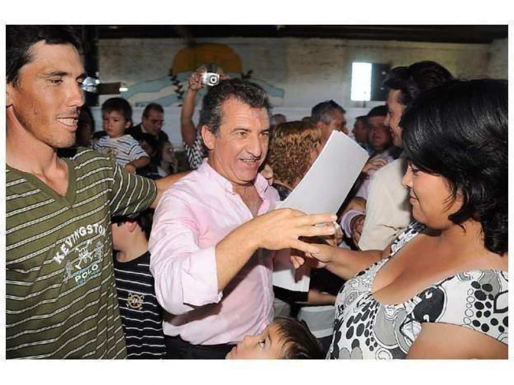Urribarri dijo que habr� di�logo con los gremios durante el receso administrativo