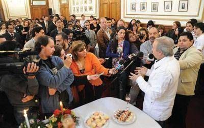 Peralta renov� compromiso de trabajar por los m�s necesitados