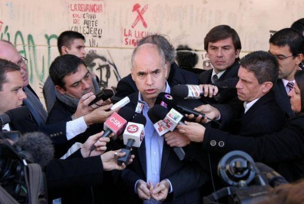 �Garr� no nos atiende el tel�fono�