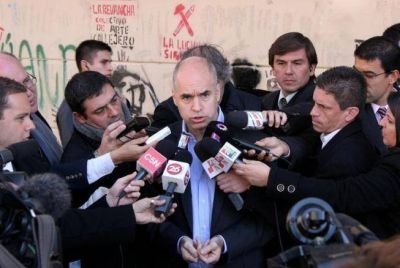 �Garr� no nos atiende el tel�fono�