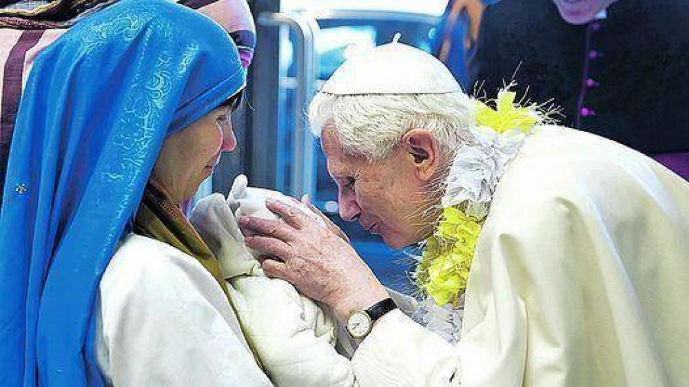 El Papa critic� las leyes que permiten a los gays adoptar
