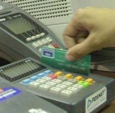 La provincia proporcionar� su propia tarjeta de cr�dito a los estatales riojanos