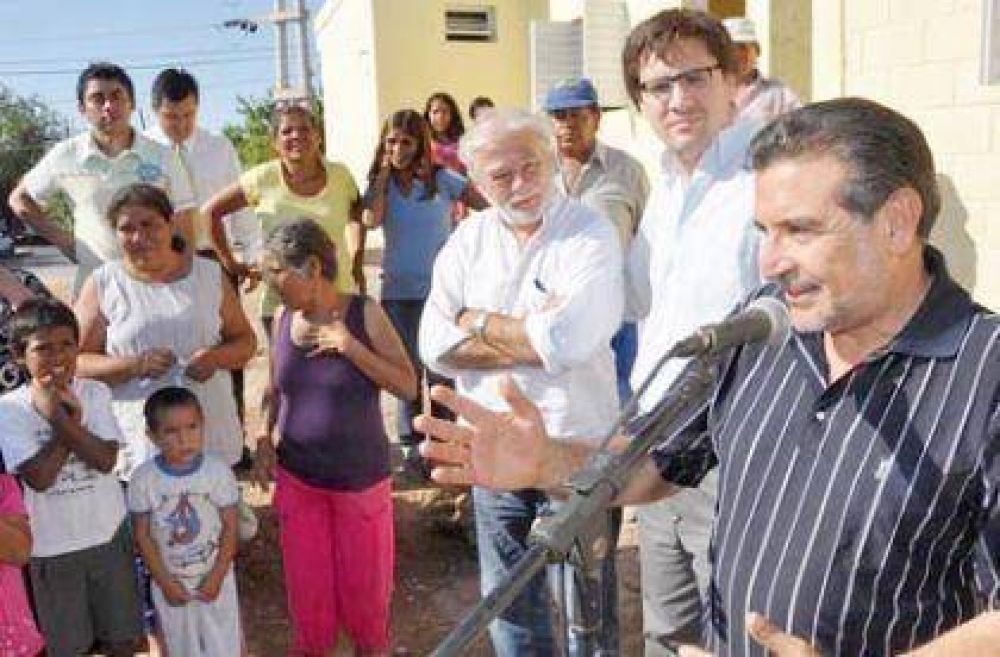 Beder Herrera entreg� viviendas y devolvi� la dignidad a familias capitalinas