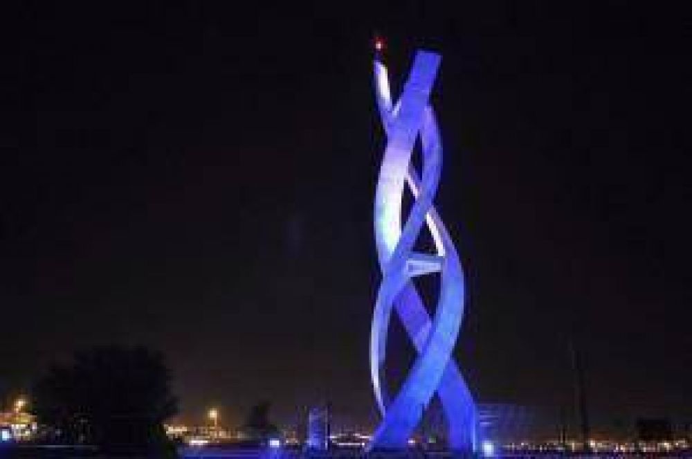 En Jujuy, el monumento del Bicentenario, encendi� sus luces