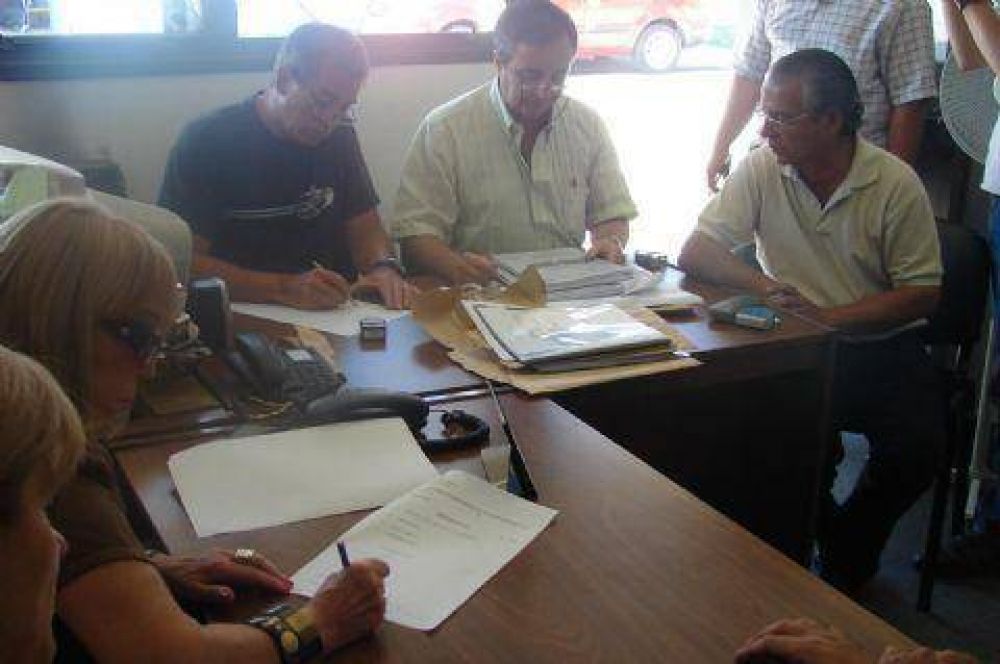  	 Este lunes Se licit� la obra de restauraci�n de la Escuela N� 9 