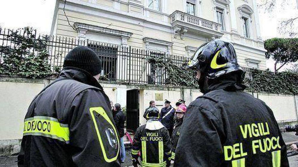 Roma: desactivan un paquete bomba en la embajada griega