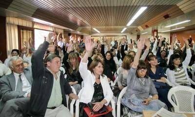 En una asamblea interhospitalaria, Ampros y ATE decidieron aceptar la propuesta del Gobierno