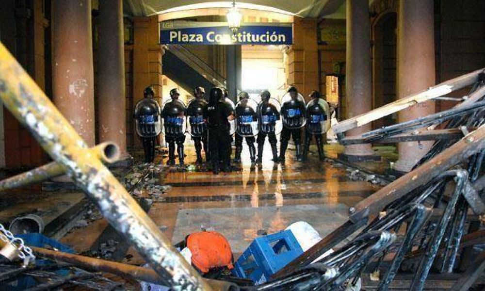 Tercerizados vuelven a bloquear las boleter�as en Constituci�n