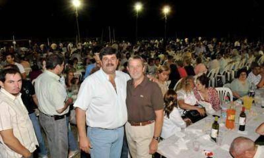 De campa�a: el intendente Abed invit� a 2.000 personas a su cumplea�os