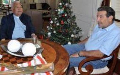 Beder Herrera estuvo reunido con el pol�mico obispo Fabriciano Sigampa